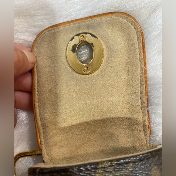 LV authentic Limited Key pouch in monogram - Picture 6 of 16